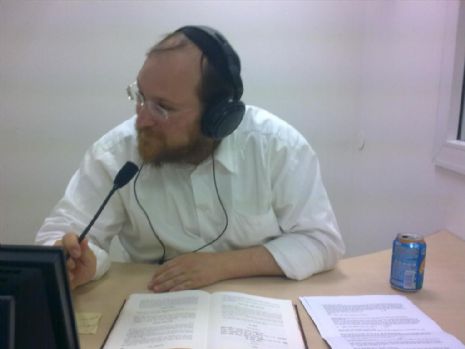 Rav Mendel Matusof Radio 2 (Medium).jpg